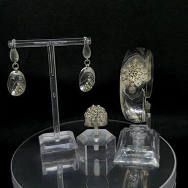 gumuş əşyaları: Dəstə daxildir: Bilərzik, Gümüş — 1