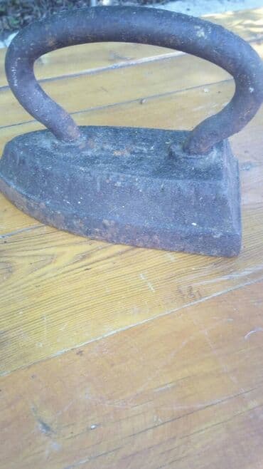 qədimi pullar: Qədimi ütüdur.Agirdir.Cuqundur.Ev malıdır.Yaxsi vəziyattadir.Hec bir — 1