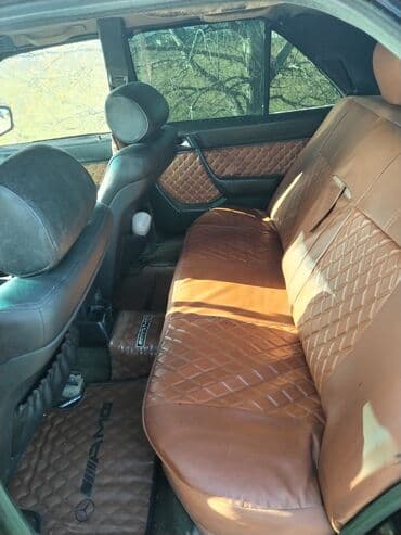 çeşqa 2 mator: Mercedes-Benz W124 sedan – qara rəng, 4 qapı. 2 motor mexanika — 7