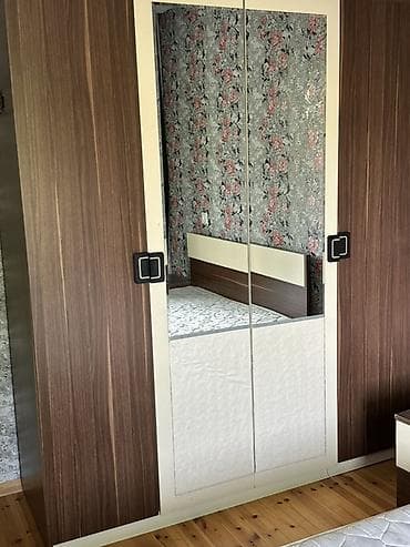 sfaner: İşlənmiş, 4 qapılı, Güzgülü, Qəhvəyi, Taxta, Kupe, Düz dolab — 4