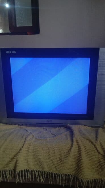 JVC “Ultra Slim” kineskop televizor - Ekran: düz ön panelli, “Ultra