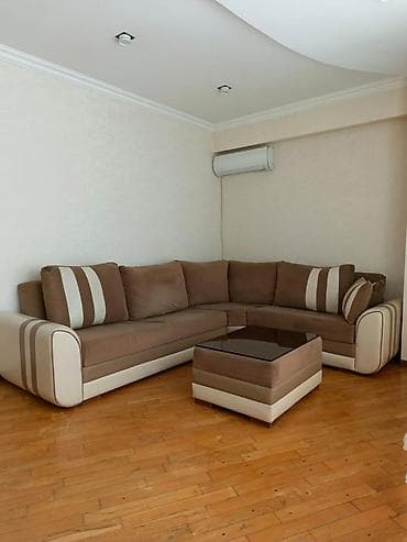 divan pufik: Künc divan açılır baza var+ pufik 330₼. Ölçü dəqiq bilinmir Ünvan — 1