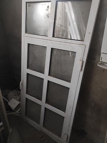 Ağ rəngli şüşəbənd/qapı paneli 12 eded - Material: aluminium