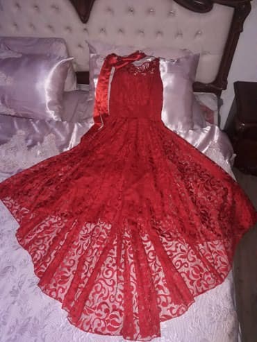 zapi satilir tecili: 70 azn alinib. Keyfiyyətli paltadi. 1defe geyilib razmer 36, 38 — 2