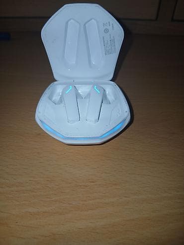 Aşağı gecikməli TWS oyun qulaqlıqları - Rəng: ağ, LED işıqlı dizayn