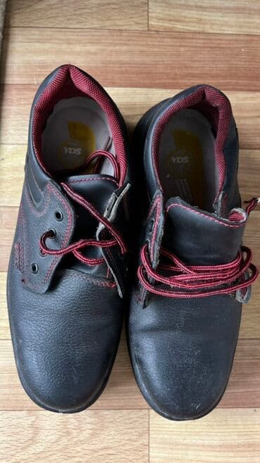 klassik kişi çəkmələri: Məhsul: YDS iş ayaqqabısı 1 defe geyinilib - Rəng: qara, qırmızı — 1