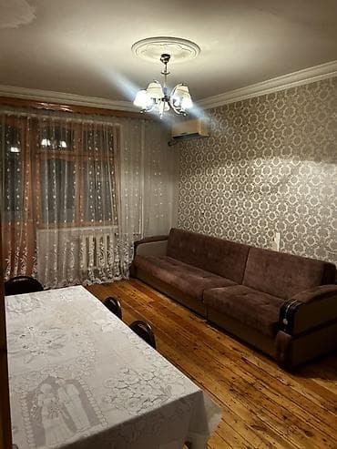 Mənzil Sabunçu rayon İcra Hakimiyyətinin arxasında yerləşir. 2 otaqdan — 1
