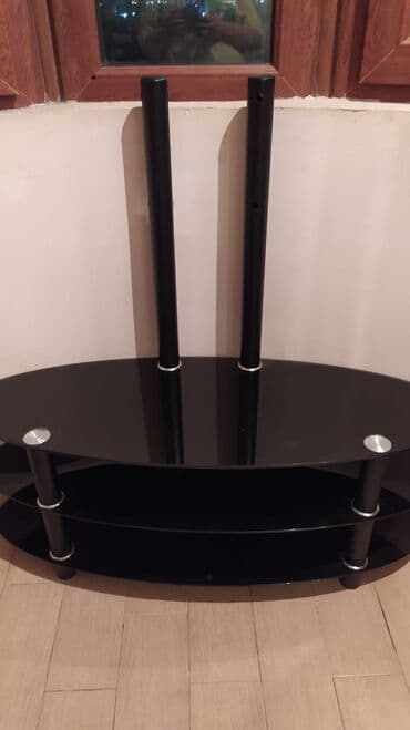 demir alanlar: Yeni, Düz TV altlığı, Polkalı, Şüşəli — 1