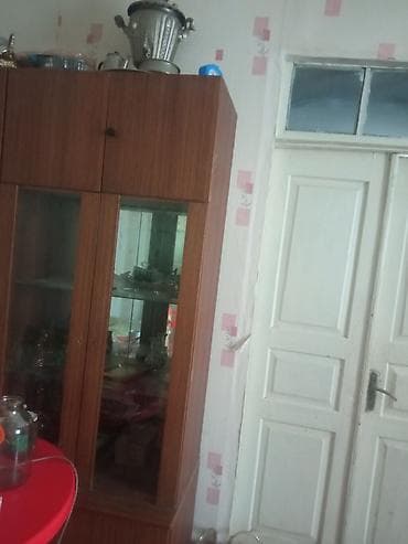 blok qapilari: Taxta vitrinli bufet/dolab - Material: ağac əsaslı (laminat örtüklü) — 3