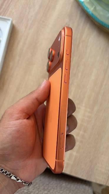 apple watch 1: IPhone 17 Pro Max, 256 GB, Narıncı, Face ID — 4
