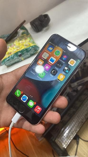 alfa electronics: IPhone Xs — 1