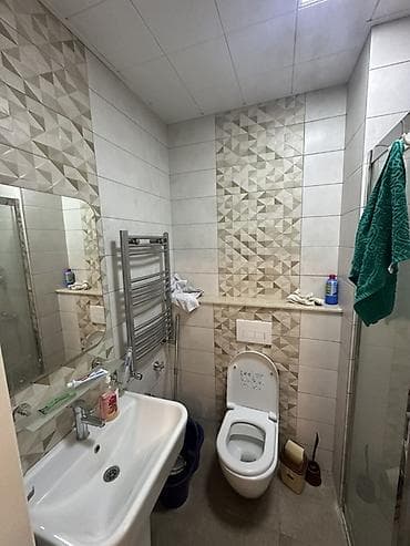 1 комнатная студия: 2 otaqlı mənzil – zövqlü şəkildə tam mebellidir Plan: - Geniş qonaq — 6