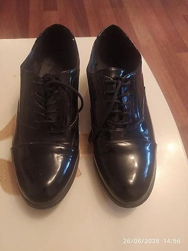 botinki: Bir neçə məhsul bir yerdə: 1) Qara kişi hərbi/boots tipli uzun — 10