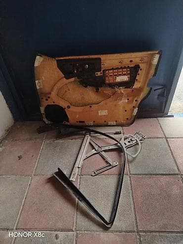 mersedes ehtiyyat hisseleri: Çeşqanın sol qapı üçün — 2