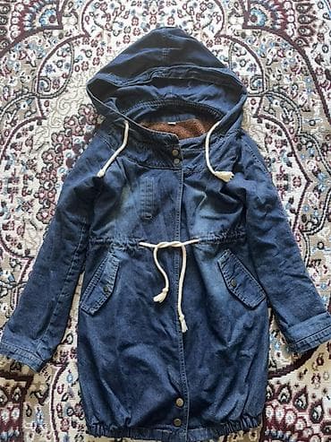 Kapüşonlu cins parka/kaban - Material: mavi cins (denim) - İstilik — 1