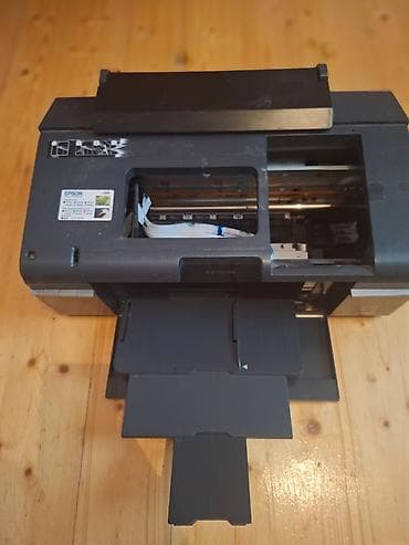 Printer və kseroks aparatları: Salam diqaətlə oxuyun 2 ədəd Epson l800 printer 1 ədəd epson t50 — 5