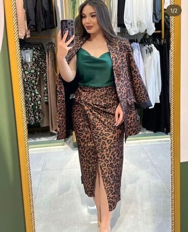 dest geyim: Pencək və yubka.Yenidir ölçüləri uyğun gəlmədiyi üçün — 1