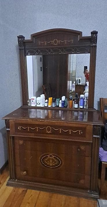 acar dəsdi: Salam Aleykum Komod Satılır. Hər biri 30azndir. Buyurun vatsap — 1