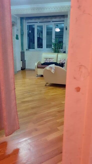 kiraye evler xacmaz: Yeni günəşli,daş karxanasının yanında,9 mərtəbənin,5-ci mərtəbəsində,2 — 7