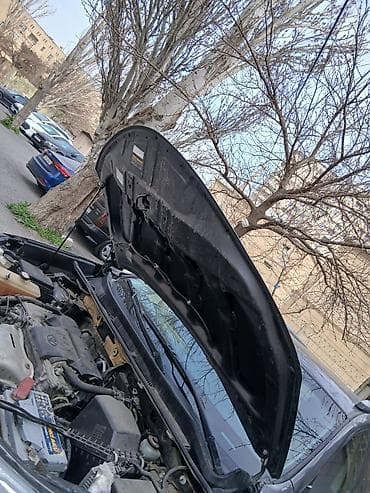 tayota raf 4: Toyota Rav 4 kapotu — 3