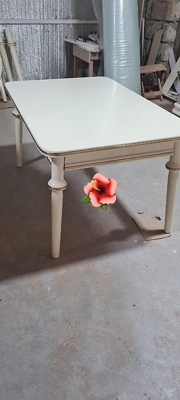 stul ortukləri: Yeni jurnalnı masa — 1