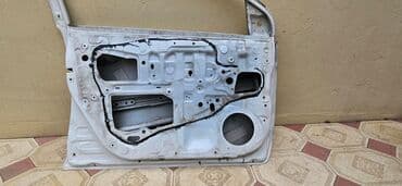 вешалка в прихожую с зеркалом: Правая передняя, Toyota Corolla, 2015 г. — 2