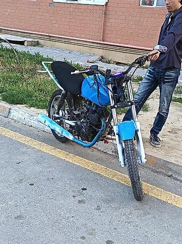 kia acar: Moped/motosiklet layihəsi – özəlləşdirilmiş kafe-racer/stunt stil — 4