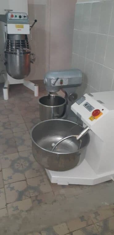 mingecevir obyekt: Xətai rayonu,Əhmədli,xalqlar metrosunun yaxınlığında, 4 otağlı 64 kv.m — 8