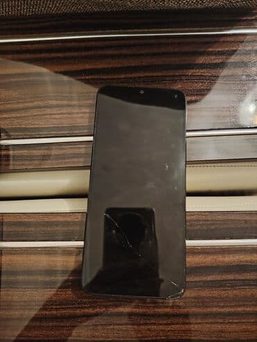 honor 7a dua l22: Honor 4A, rəng - Qara, Qırıq — 1