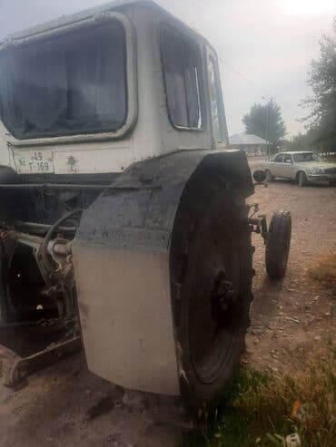 traktor şəkilləri: Traktor motor 1.8 l, İşlənmiş — 4