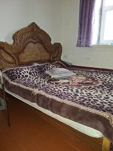Çarpayılar: İşlənmiş, İkinəfərlik çarpayı, Bazasız, Matras ilə, Siyirməsiz — 2