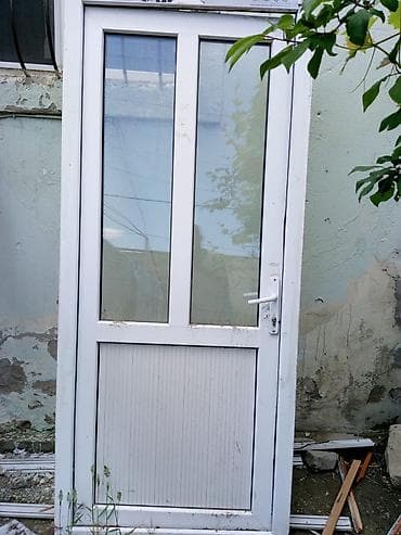 lalafo plastik qapi pencere: İşlenmiş qapidir Yaxsi veziyetdedir ölçüsü cercivesi ile birlikte eni — 1