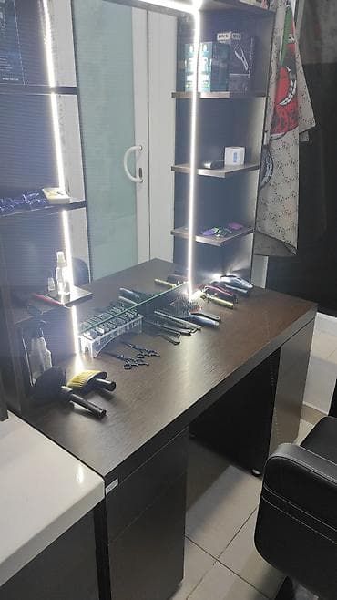 ber ber ustolu: Bərbər/saç ustası üçün tam təchizatlı iş yerinin mebeli və — 3