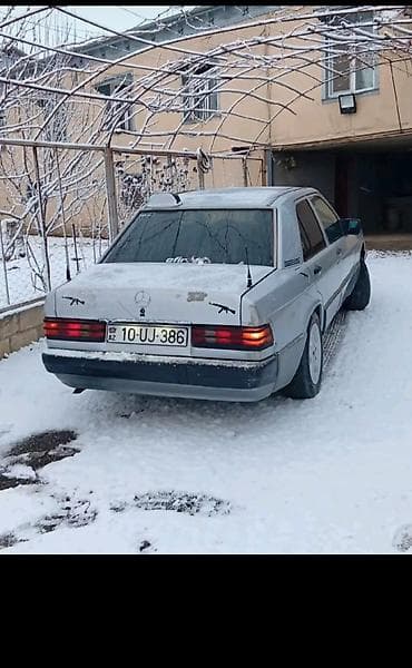duman isiqlari: Mercedes-Benz 190 (W201): 2 l | 1990 il Sedan — 7