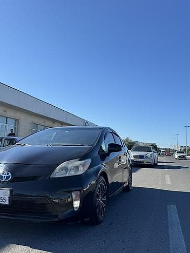 fara pirus: Toyota Prius: 1.8 l | 2012 il Hetçbek — 2