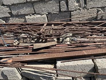 top qapı: Üzümlük üçün metal karkas və məftil sistemi. 7 dənədi. Biri 15 m — 2