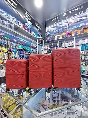 Çamadanlar: Sərt korpuslu qırmızı çamadan dəsti – 3 ölçü - Material: zərbəyə — 1