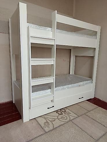 Oğlan və qız üçün, Çarpayı, Matras ilə, Siyirməli