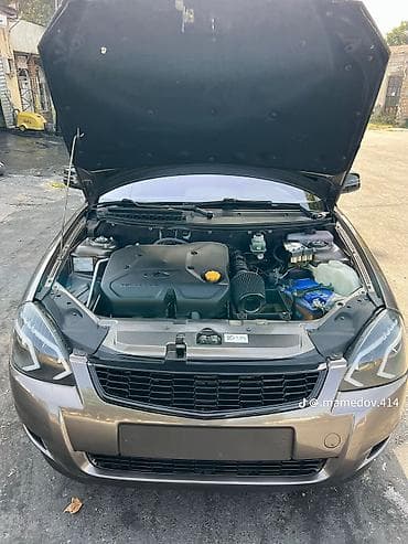 byd maşın qiyməti: Avtomobil: Sedanın kompakt sinfi Rəng: Tünd boz/bronza (metalik) — 6