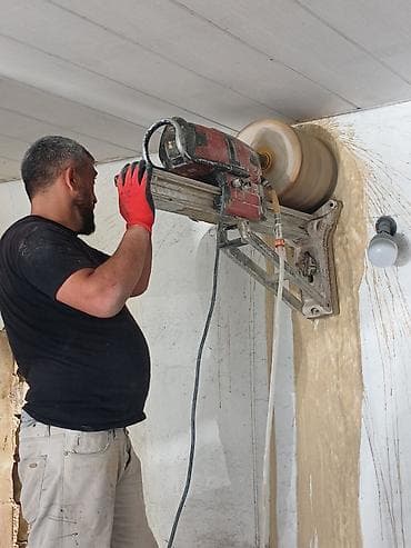 Beton deşmə və kəsmə xidməti - Diamant kronlarla dəqiq beton deşmə