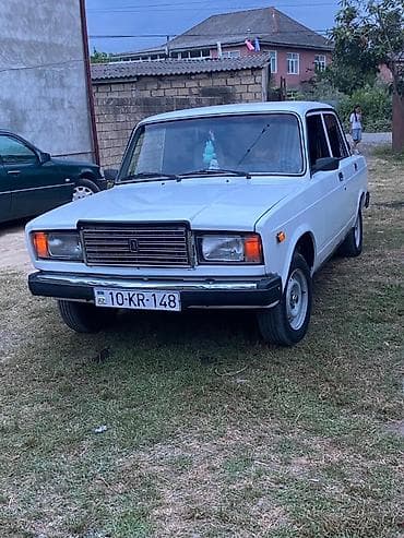 Avtomobil satışı: Model: Lada 2107 (VAZ 2107) Kuzov: sedan, 4 qapı Rəng: ağ Nömrə — 6