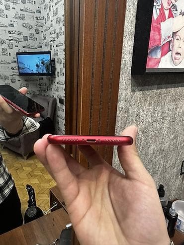 redimin: IPhone 11, Qırmızı, Face ID — 4