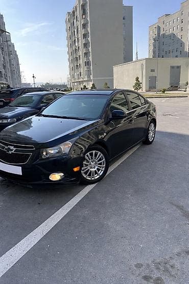 sevrolet aveo: Chevrolet Cruze: 1.4 l | 2012 il 240000 km Sedan — 2