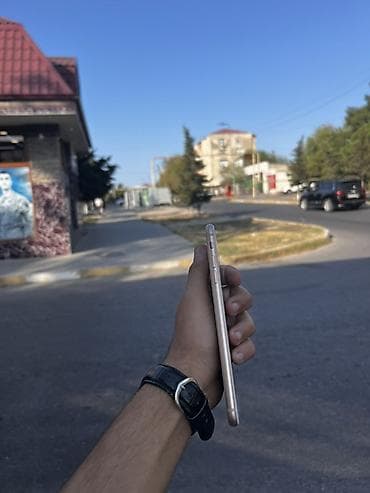 intel core i3 12100f: IPhone 8 Plus, Qızılı, Simsiz şarj — 4