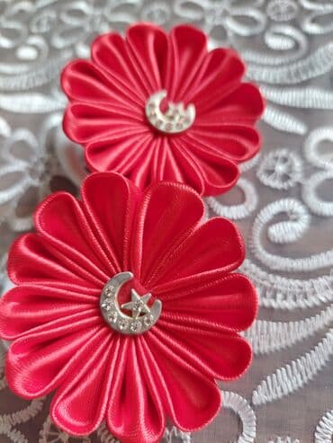 yuxuda sac rezini gormək: Mektebli bantik türk bayraqı.əl işi — 4