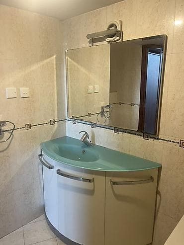 skaf suseli: Hamam üçün lavabo və şkaf dəsti - Künc yerləşimli dizayn: divara — 1