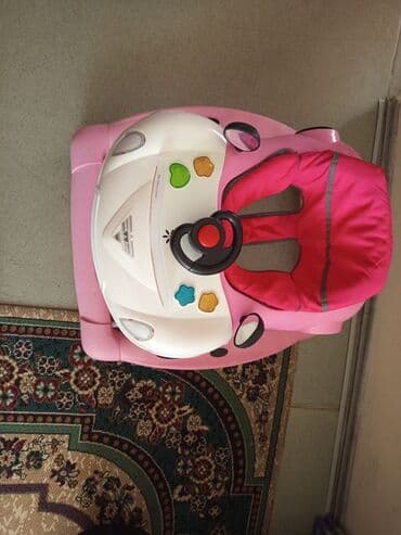 tibbi kalpak: Uşaq gəzdirəci – avtomobil dizaynlı, çəhrayı rəng Xüsusiyyətlər: - — 2