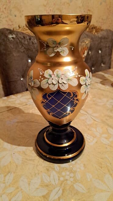 Товары для праздников: Одна ваза, Богемское стекло — 1