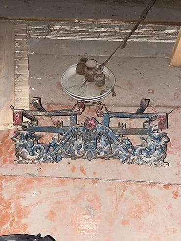 Antik mexaniki tərəzi – tökmə dəmirdən, ikili qollu konstruktor — 1