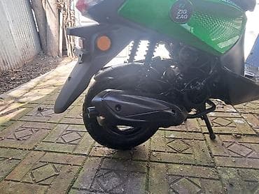 tap az 015 karobka: Yaşıl rəngli ZIGZAG skuter - Şəhər içi sürüş üçün kompaktdır, dar — 4